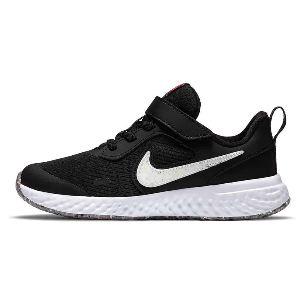 nike revolution 5 se